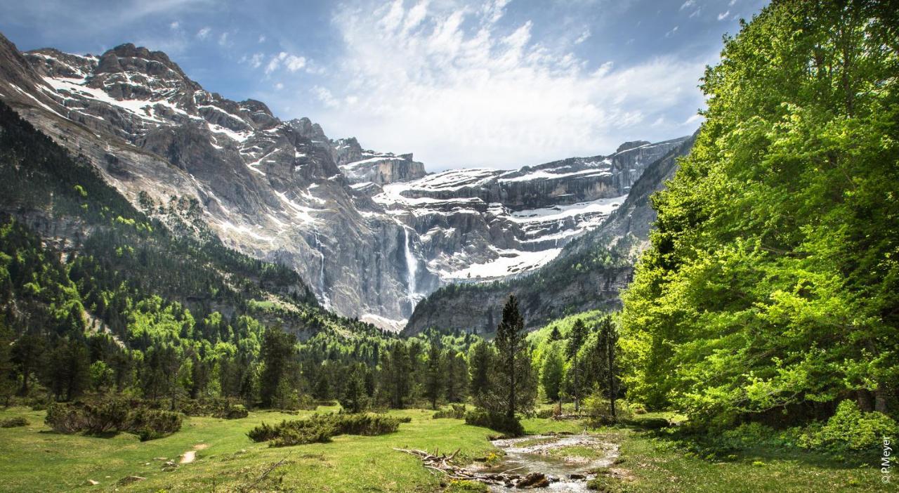 Helgon - Pyrenees Hotel